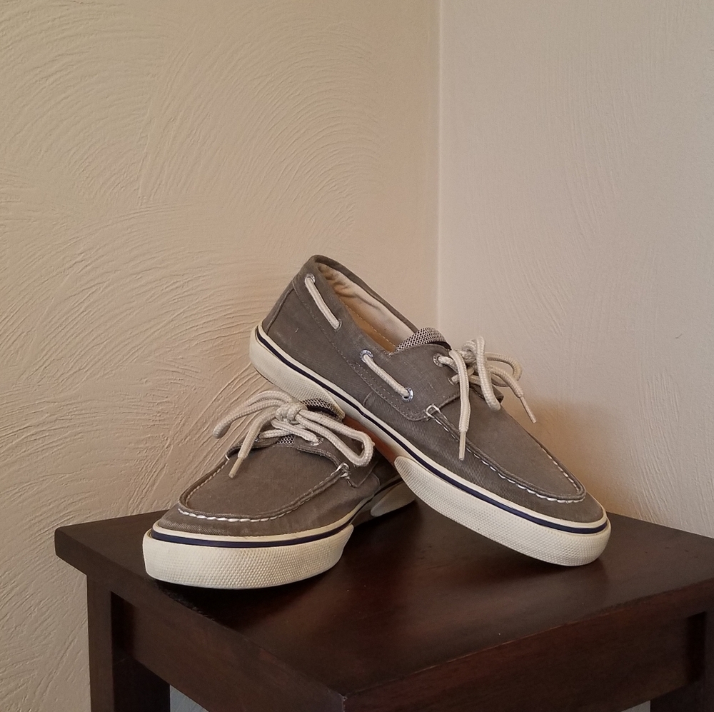 perfect condition Grey Top Sider Sperrys!